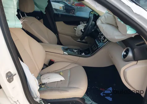 2020 Mercedes-Benz C 300 из США, поврежденный, VIN W1KWF8DB6LR574594